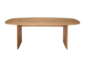 INTERVALLE - Oval solid wood dining table _ Ligne Roset